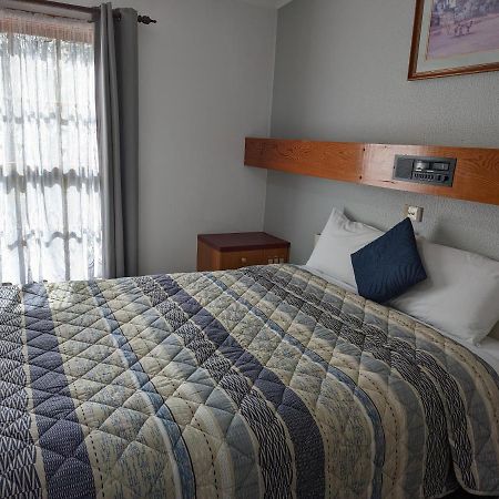 Elm Court Motel Albury Extérieur photo
