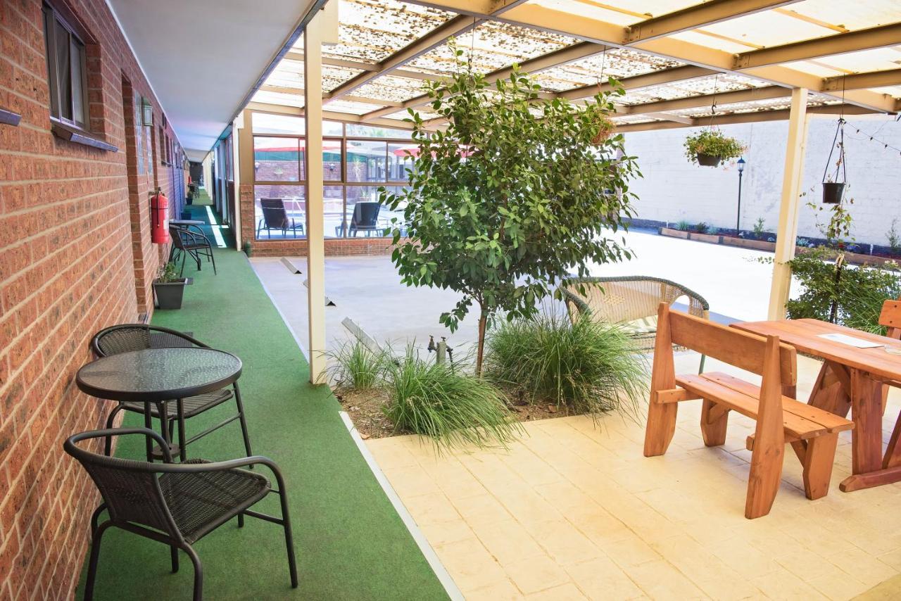 Elm Court Motel Albury Extérieur photo