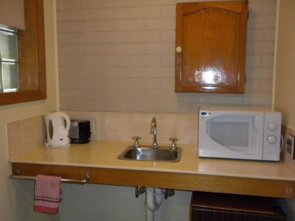 Elm Court Motel Albury Extérieur photo