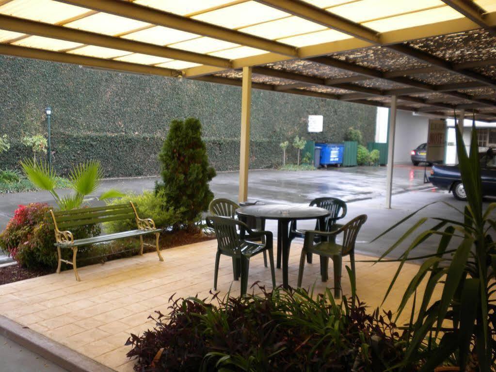 Elm Court Motel Albury Extérieur photo